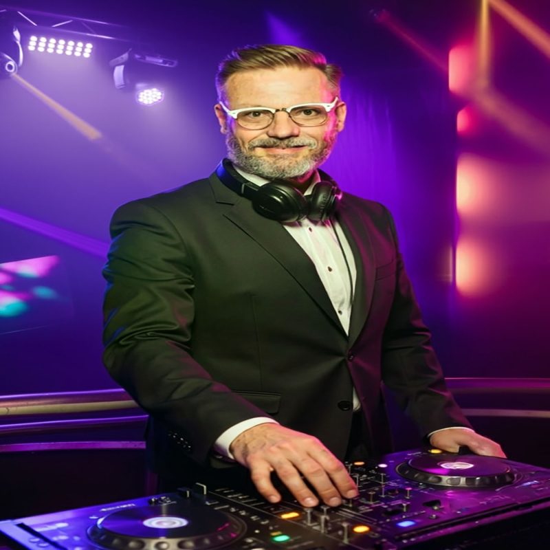 Professional photo booth rental with an elegant art deco backdrop, perfect for parties and events.